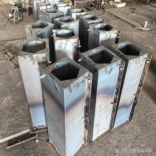 方桩钢模具 的产品介绍 水泥方桩钢模具工厂